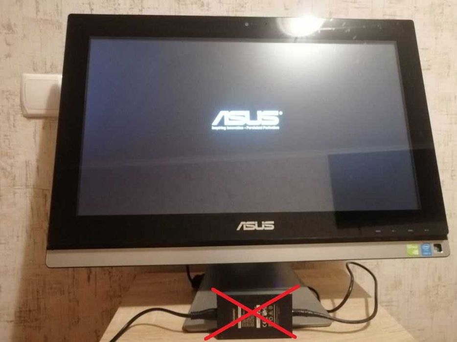 Моноблок Asus ET2311I. 23" FullHD. Core i5-4460S. GT 740M. Під ремонт.