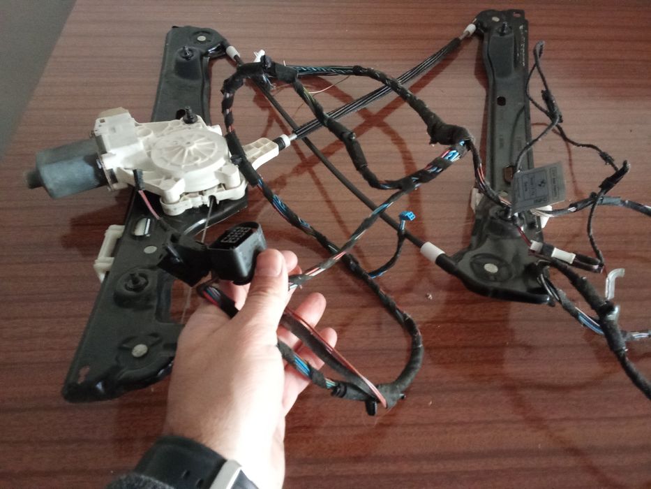Elevador vidro E90 BMW com clips.