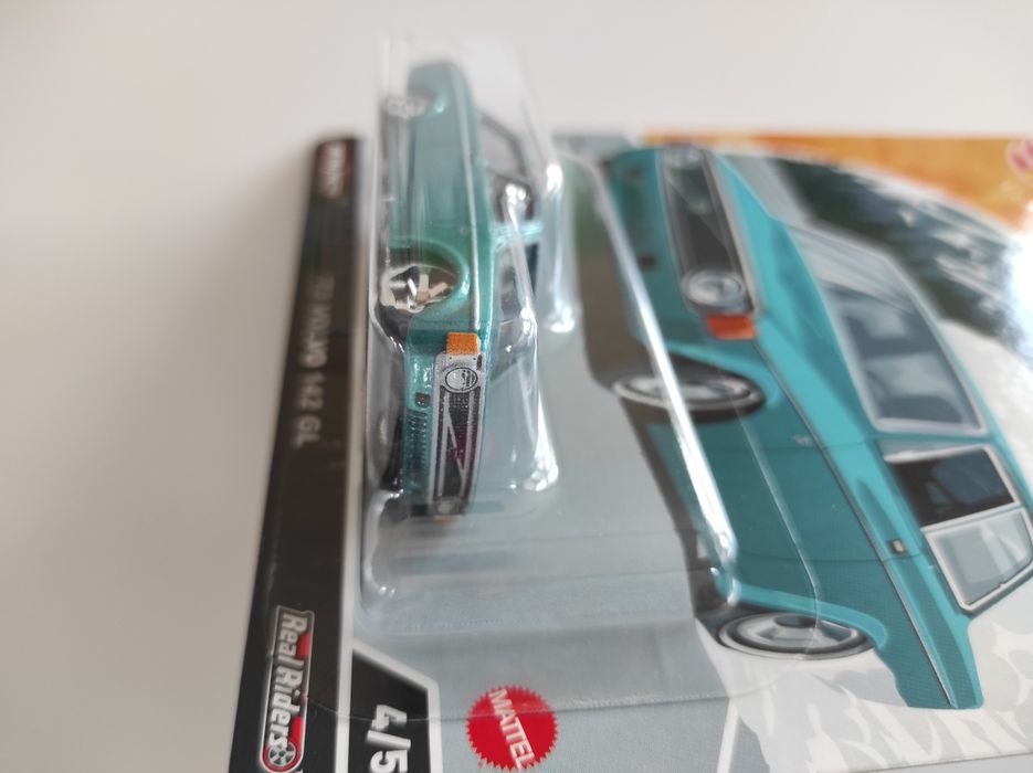Hotwheels  Premium Auto Strasse Volvo.