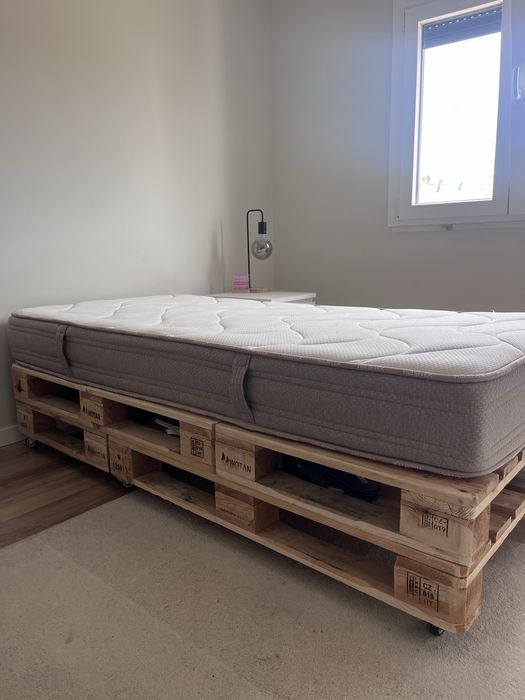 Cama de paletes 190x100cm