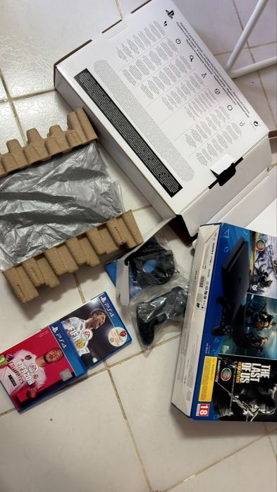 PlayStation 4 – 1TB + Controle
