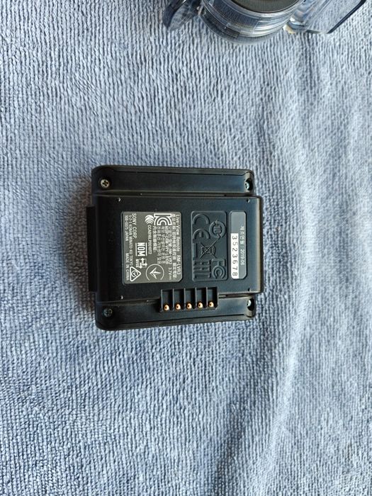 Пульт экшн-камеры Sony X3000 и Упор для пальцев Sony Finger Grip for X3000, AS300 (AKA-FGP1)