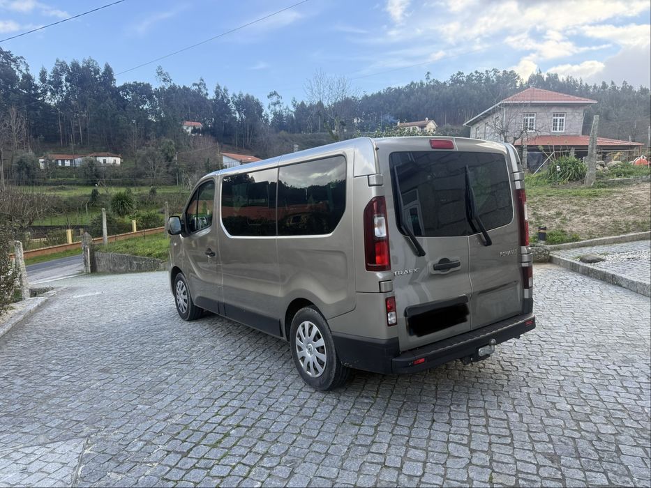 Renault Trafic 8 Lugares
