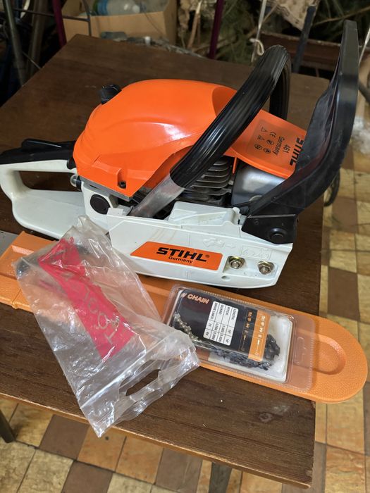 Продам бензопилу