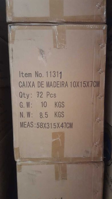 Caixa em madeira de pinho