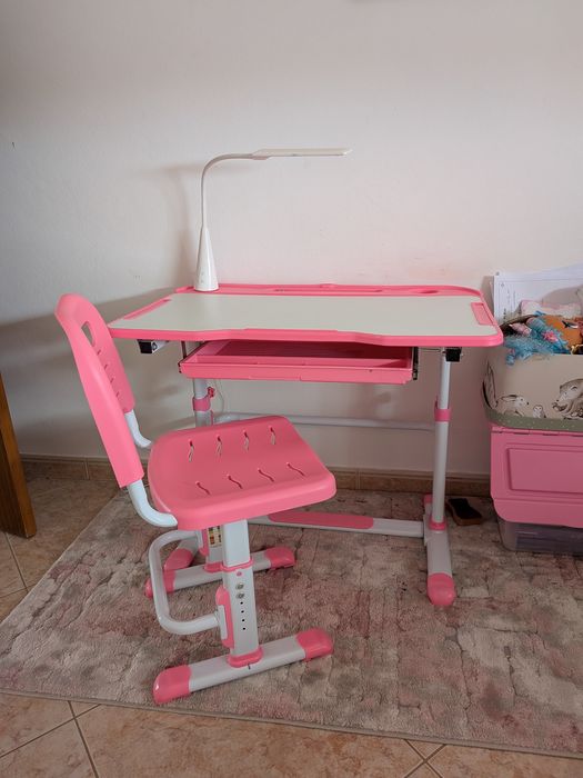 Kids table with chairs