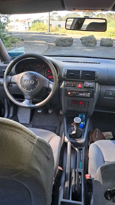 Audi em bom estado