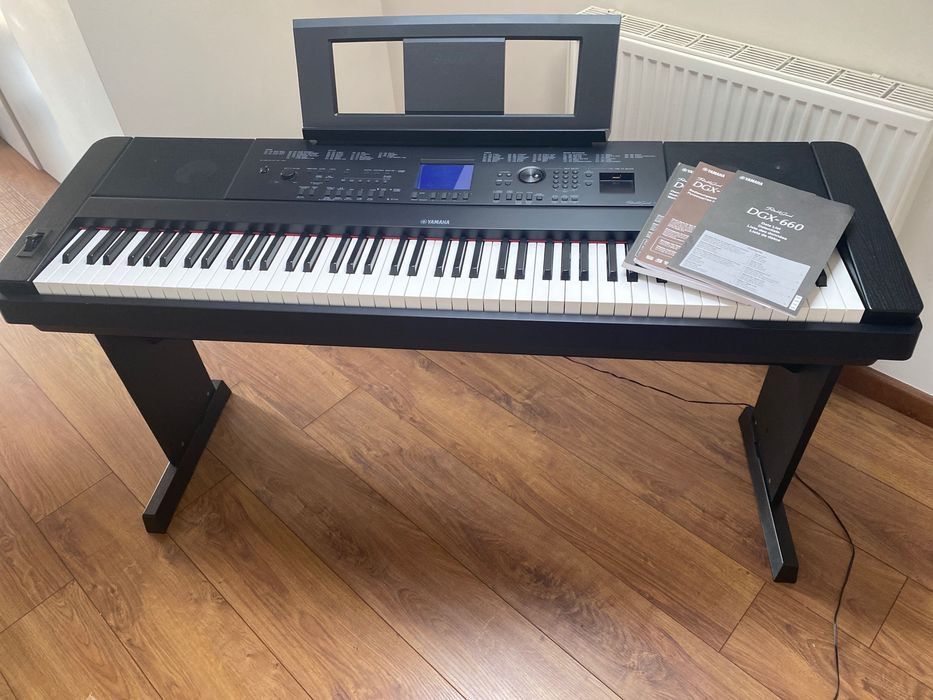 Pianino YAMAHA DGX - 600