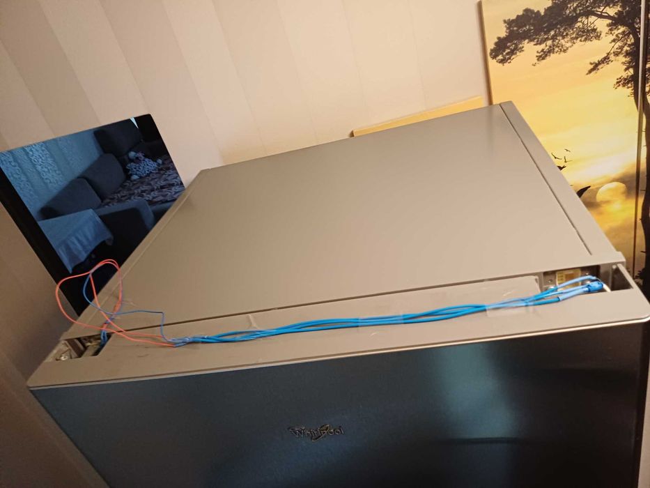 Холодильник Whirlpool