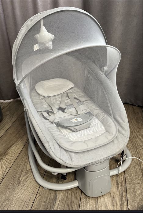 Заколисуючий центр,шезлонг