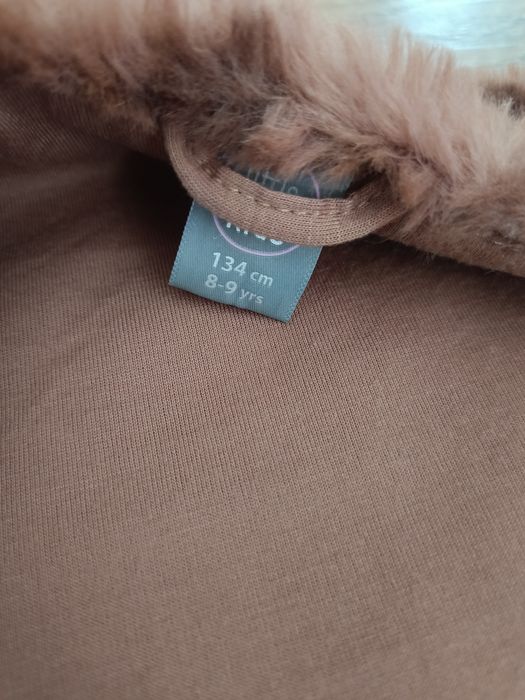 Ciepła kamizelka w ślicznym kolorze