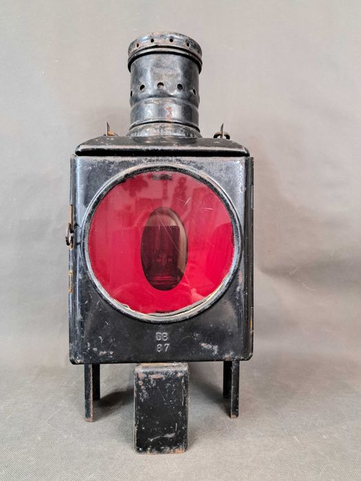 Stara lampa naftowa, kolejowa, Kosmos Brenner