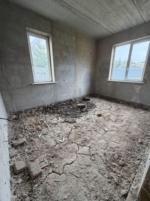 Продам шикарный дом в поселке Великий Дальник