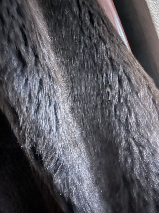 Шуба продається