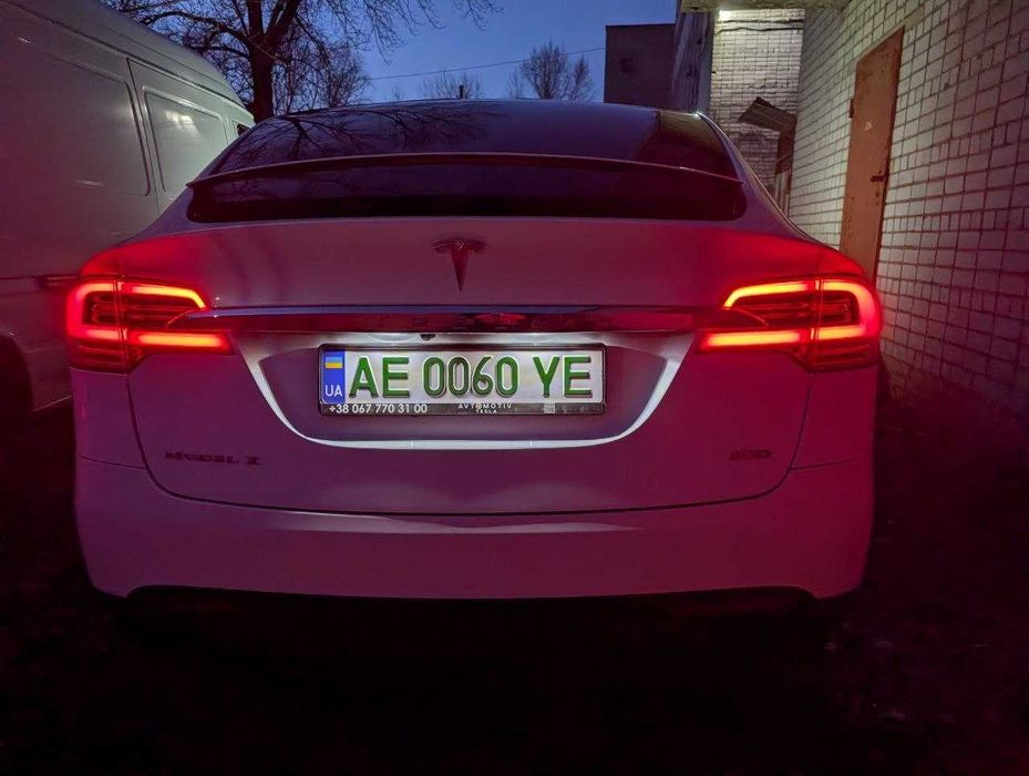 Продам власну Tesla model X 2017 року