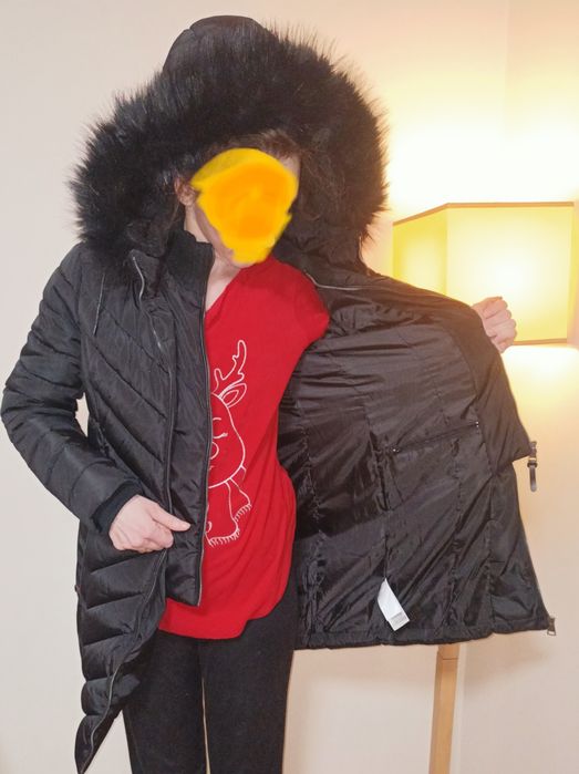 DKNY DL2MPE70 Pikowany płaszcz zimowy ze sztucznym futrem czarny ciepł