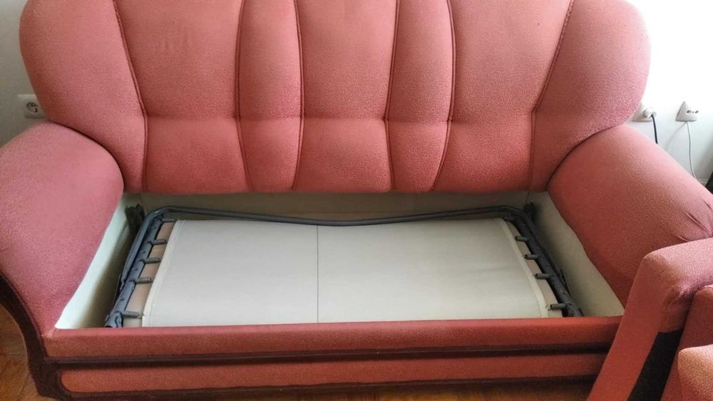 Sofá - cama, de 3 lugares, com cama francesa