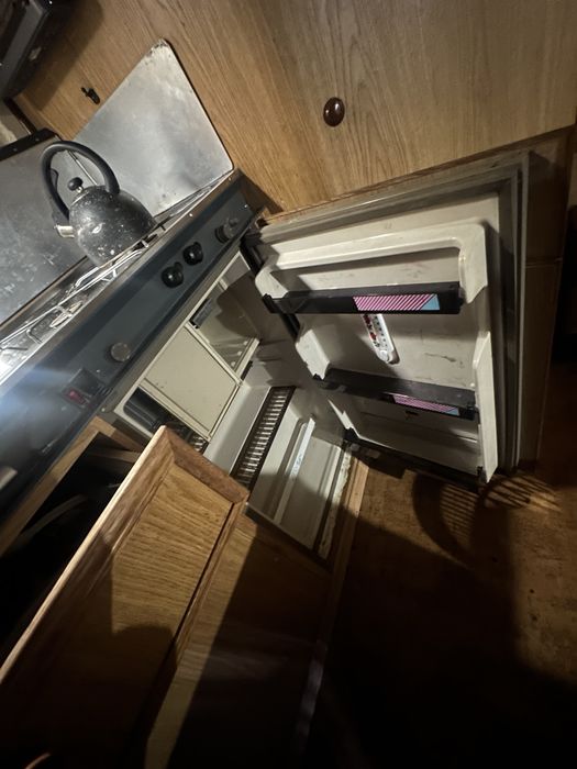 Кемпер кемпінг будинок на колесах автодім