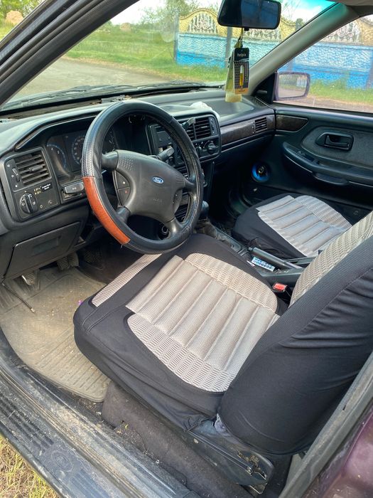 Продам автомобіль Форд