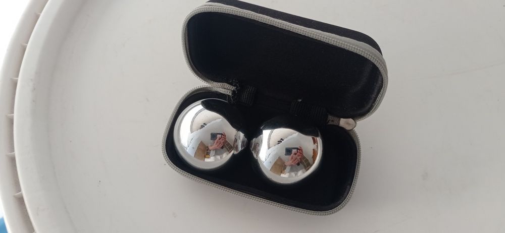 Vendo duas Zen balls em inox novas