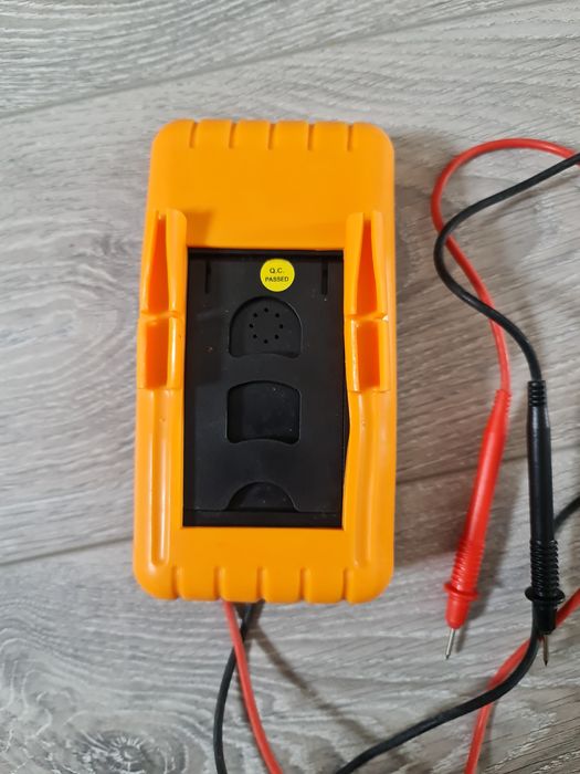 Multímetro digital 10A