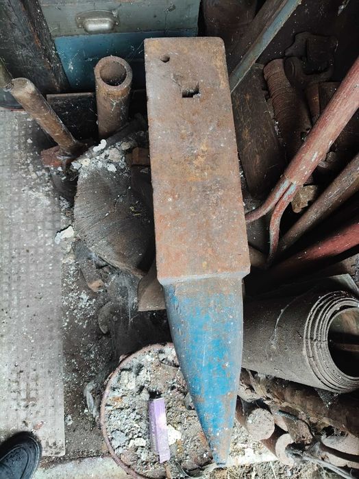 Sprzedam imadło i kowadło