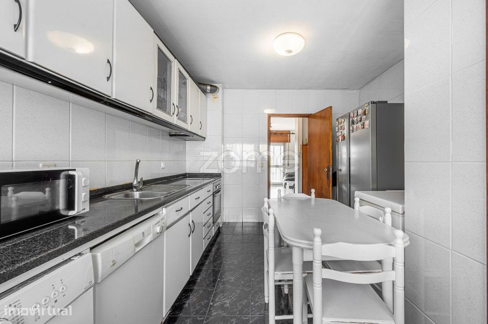 Apartamento T3 Prelada perto do metro