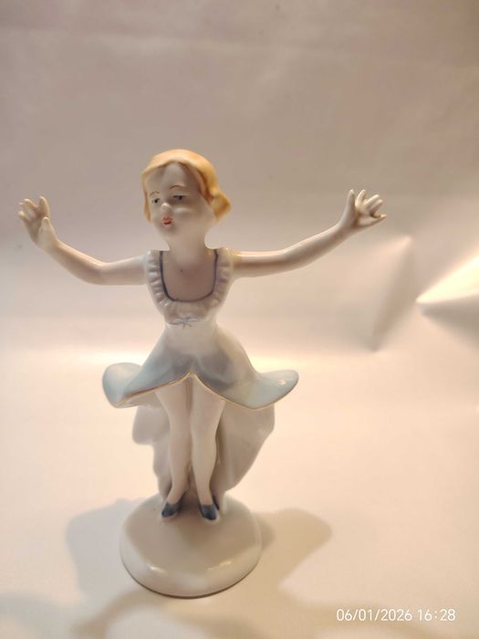 Figurka Arpo Romania