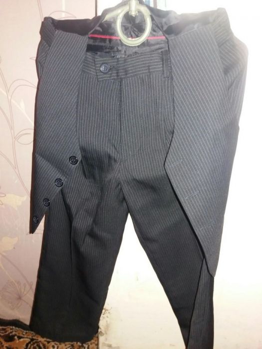 Школьная форма в отличном состоянии