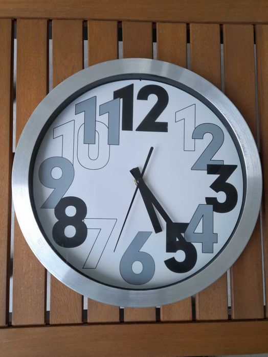 Relógio parede cinzento