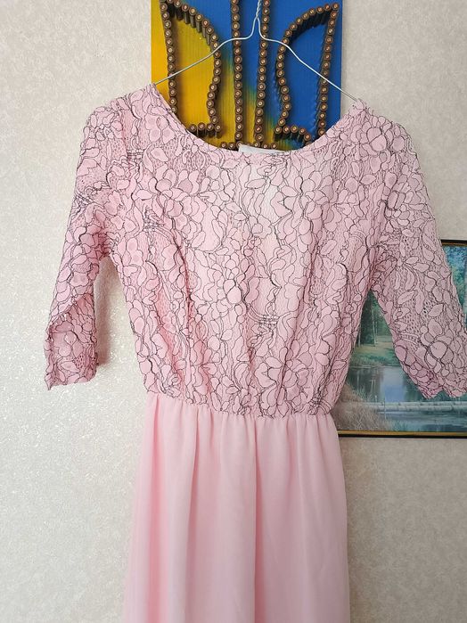 Святкова,на випуск сукня