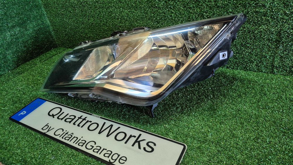 Otica Farol Esquerdo Seat Leon III 5F 5F1 5F5 5F8 2012 a 2021 Ref. 445-1134LMLEMN2 DEPO usada como nova
