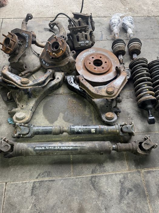 Навара д40 Патфайндер балка кардан цапфаречаг полувісь D40 navara