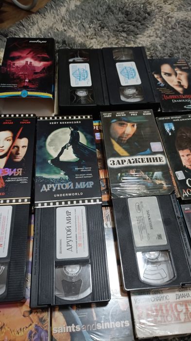 Видеокассеты с фильмами и мультфильмами відеокасети vhs