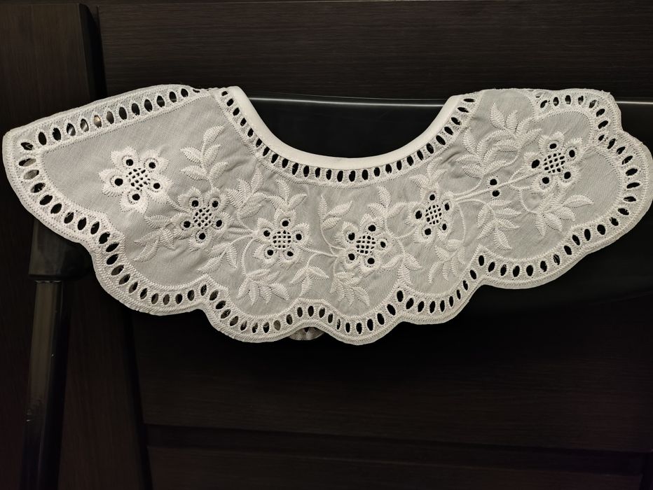 Комірець з мереживом. Накладні комірці