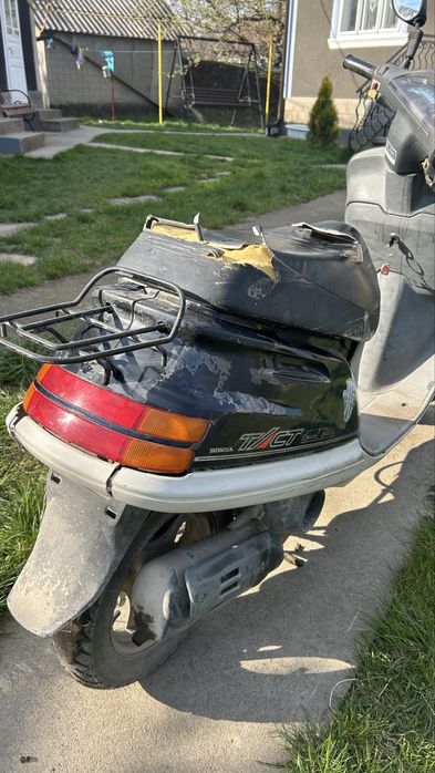 Скутер HONDA TACT 24