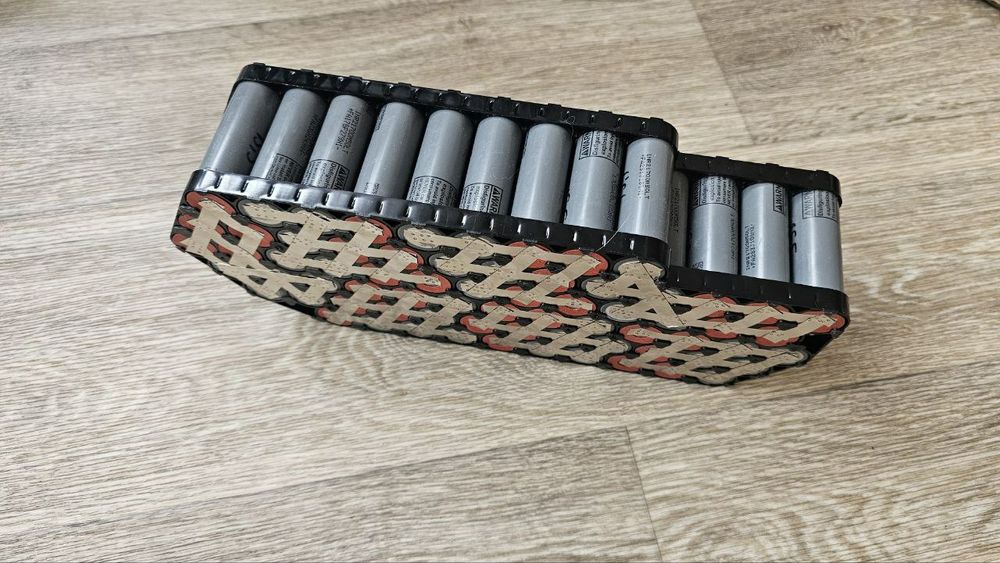 Качественная батарея LG 52V (48V) 24Ah 14S5P 21700