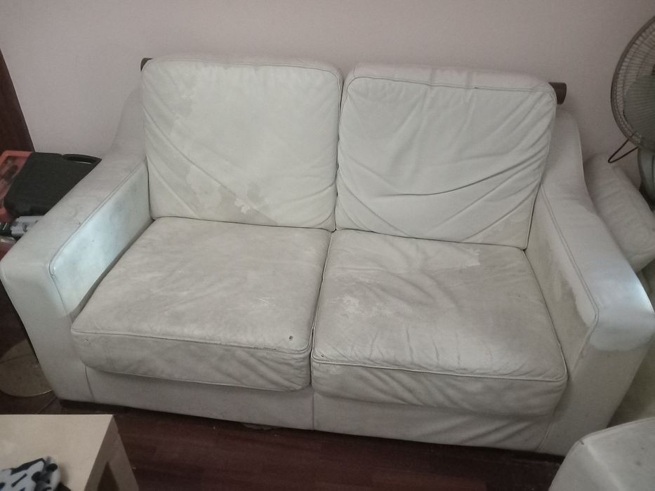 Terno de sofás em pele