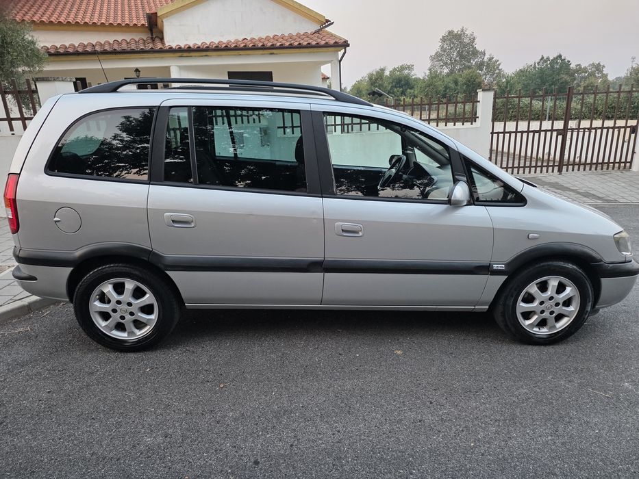 Opel Zafira — fotografia 3