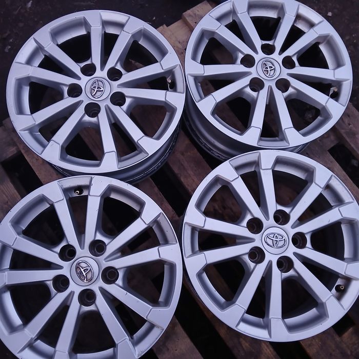 Оригінальні диски 5/114.3 r16 Toyota Avensis, Prius, Camry і ін