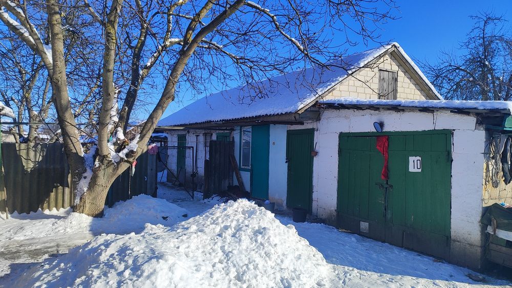 Продам цегляний будинок