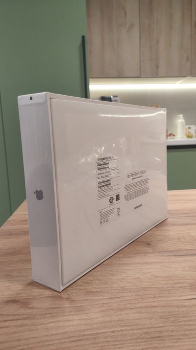 Новий в плівці MacBook air 13.6 m2 512GB.макбук з Америки.Запакований.