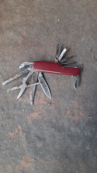 Scyzoryk wielofunkcyjny