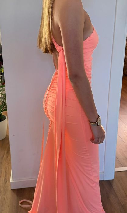 Vestido de cerimónia salmão