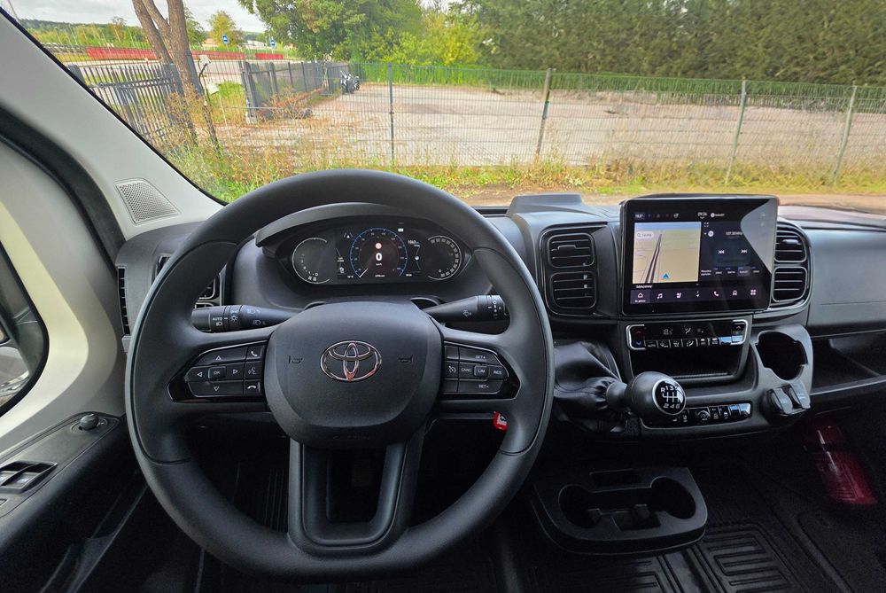 Wynajem Busa samochód dostawczy Wypożyczalnia | Bez kaucji i limitu km