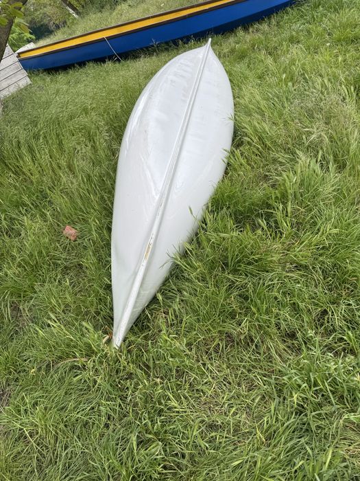 Пирога ( стеклопластик)+ 2 весла