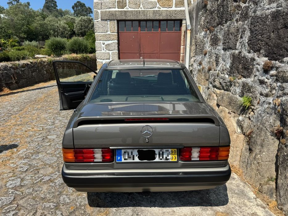 Mercedes-benz 250D TURBO