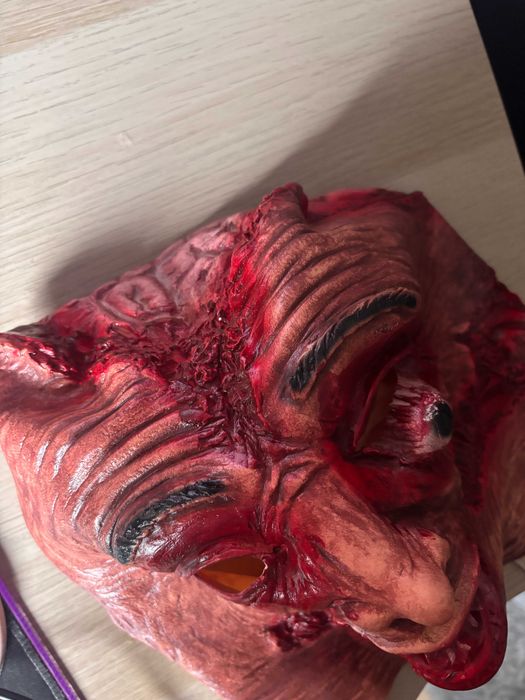 Máscara nova de Zumbi realista