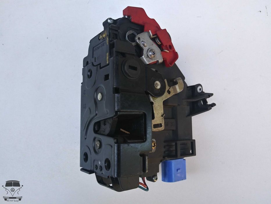 Замок двери електро L\R Гольф 5 Шкода Октавия Тауран