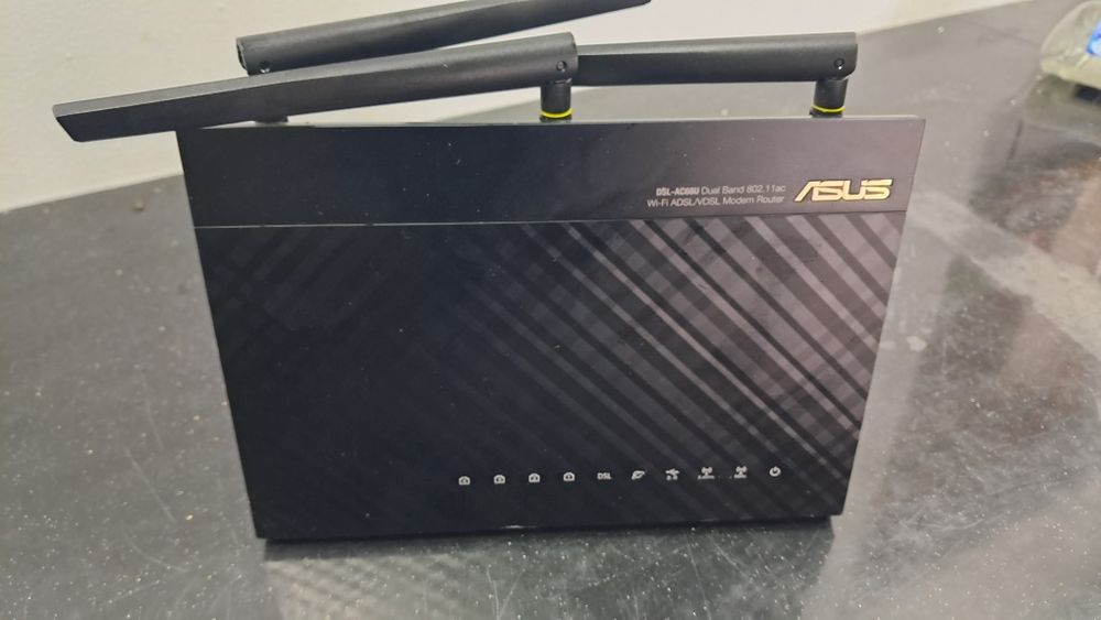 Router asus dsl-ac68u